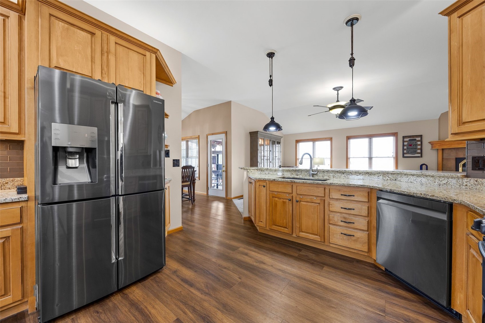 327 Hillview Drive SE Mt Vernon IA 52314