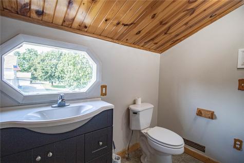 250 N Elm Street Monticello IA 52310