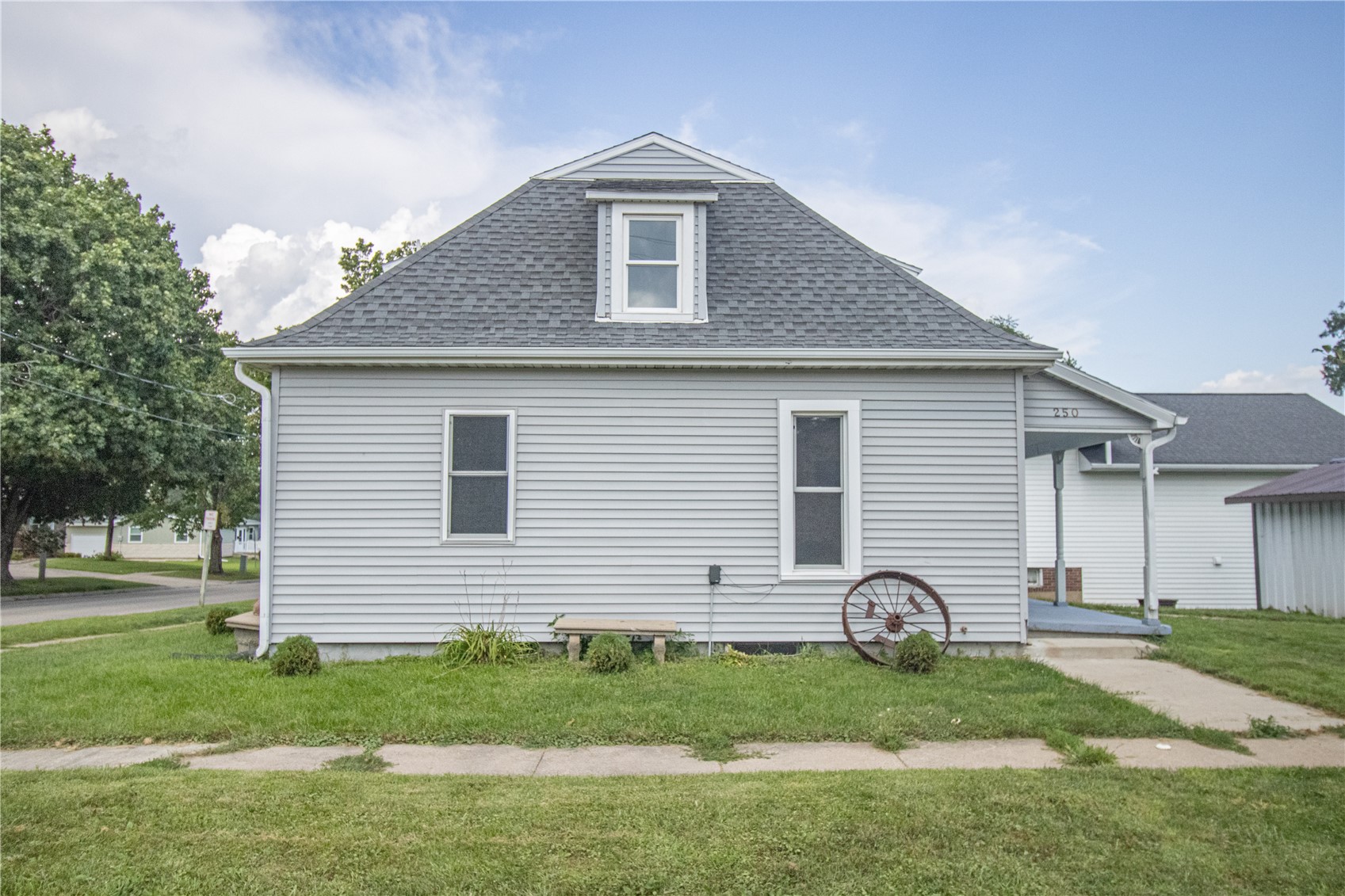 250 N Elm Street Monticello IA 52310