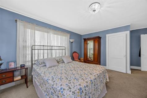 2148 Blake Boulevard SE Cedar Rapids IA 52403