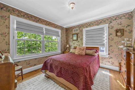 2148 Blake Boulevard SE Cedar Rapids IA 52403