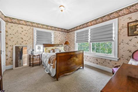 2148 Blake Boulevard SE Cedar Rapids IA 52403