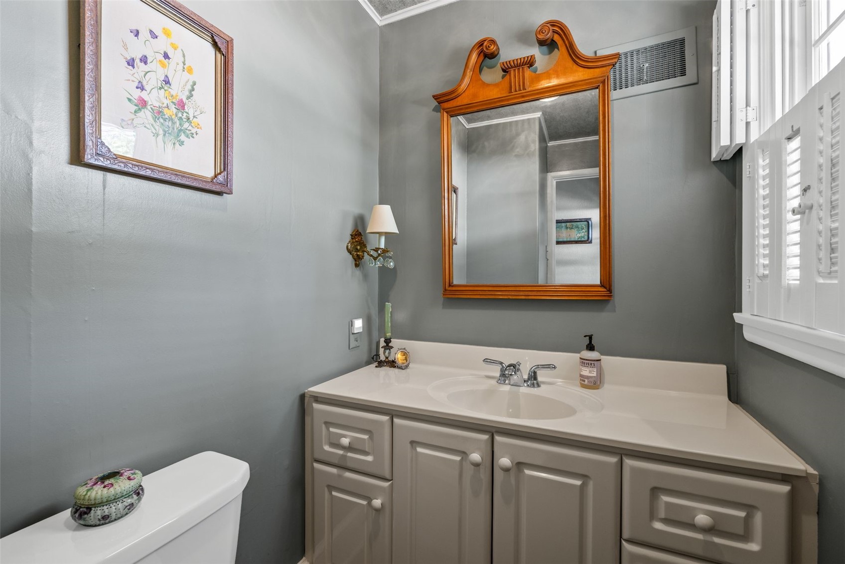 2148 Blake Boulevard SE Cedar Rapids IA 52403