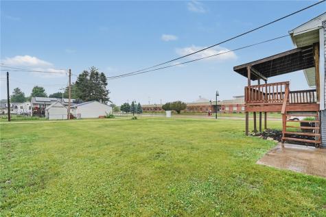 347 3rd Street N Central City IA 52214