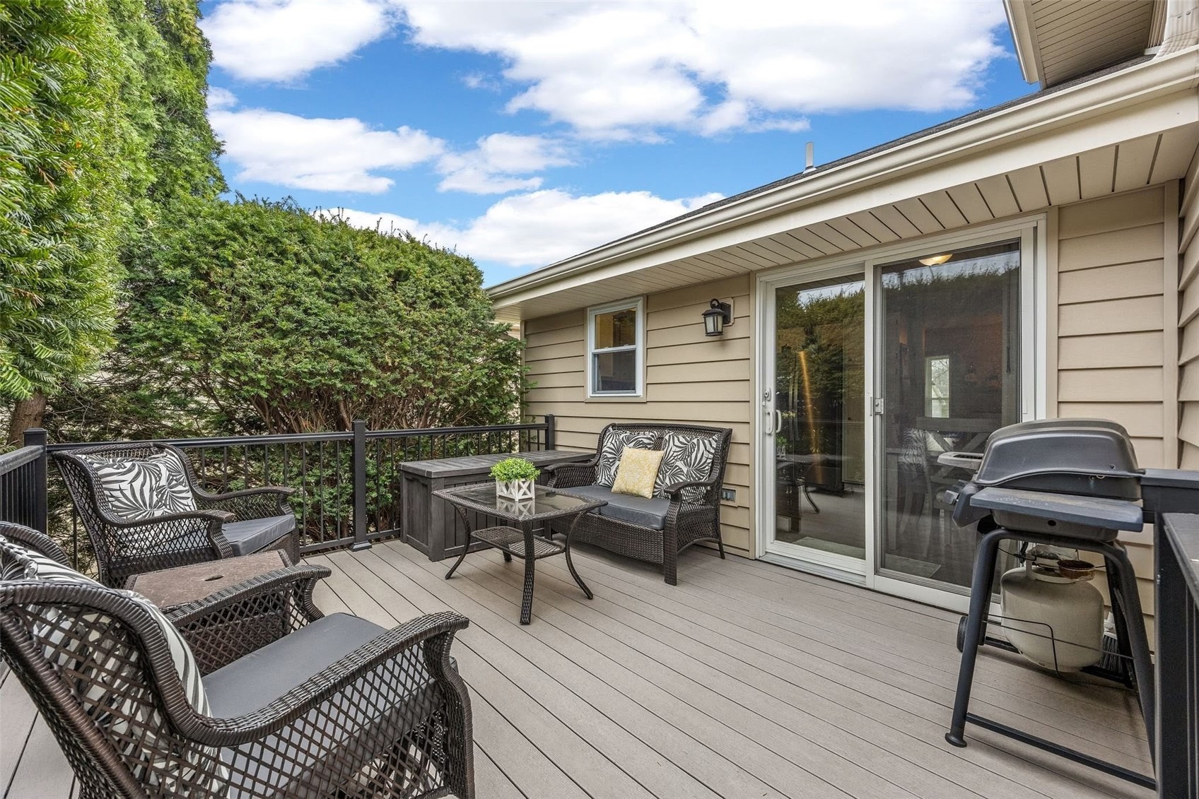 509 Bezdek Drive NW Cedar Rapids IA 52405