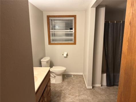 216 13th Street NW Cedar Rapids IA 52405