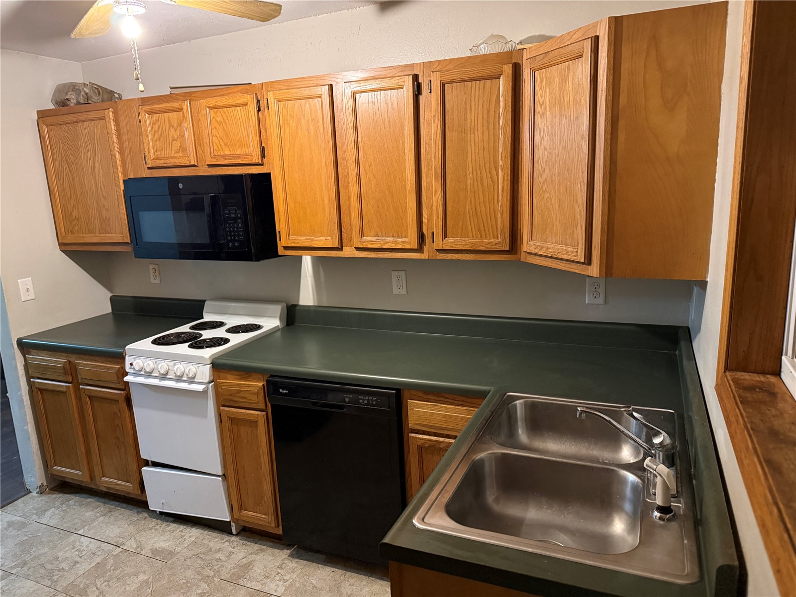 216 13th Street NW Cedar Rapids IA 52405