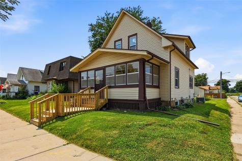 1802 J Street SW Cedar Rapids IA 52404