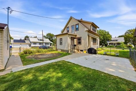 1802 J Street SW Cedar Rapids IA 52404