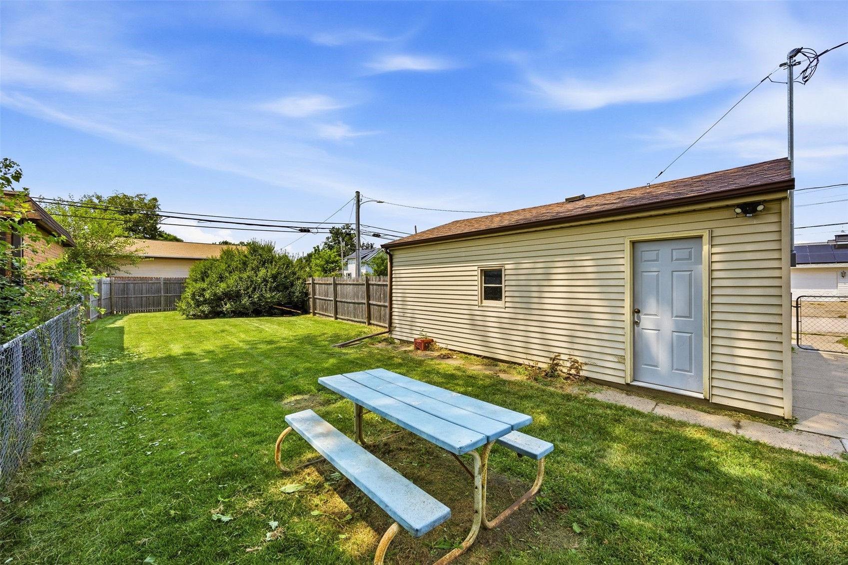 1802 J Street SW Cedar Rapids IA 52404