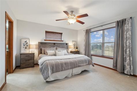 4922 Windmill Drive SW Cedar Rapids IA 52404