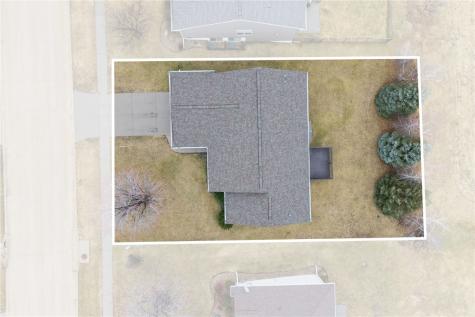 4922 Windmill Drive SW Cedar Rapids IA 52404