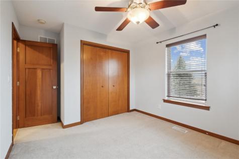 4922 Windmill Drive SW Cedar Rapids IA 52404