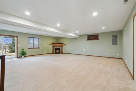 4922 Windmill Drive SW Cedar Rapids IA 52404