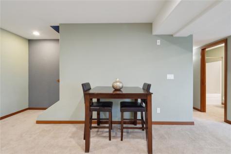 4922 Windmill Drive SW Cedar Rapids IA 52404