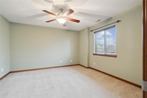 4922 Windmill Drive SW Cedar Rapids IA 52404