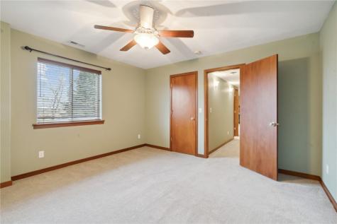 4922 Windmill Drive SW Cedar Rapids IA 52404