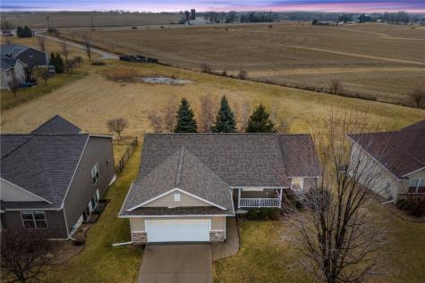 4922 Windmill Drive SW Cedar Rapids IA 52404