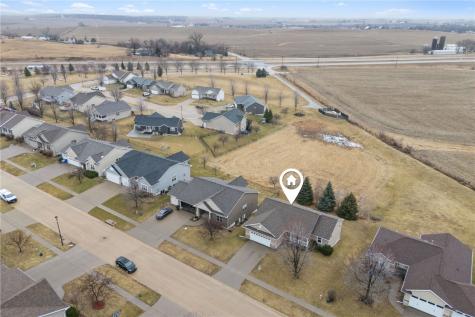 4922 Windmill Drive SW Cedar Rapids IA 52404