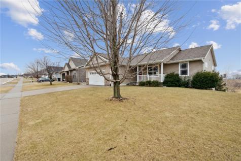 4922 Windmill Drive SW Cedar Rapids IA 52404