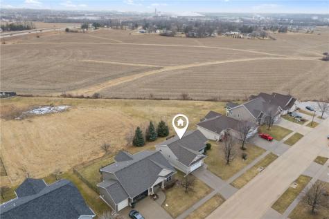 4922 Windmill Drive SW Cedar Rapids IA 52404