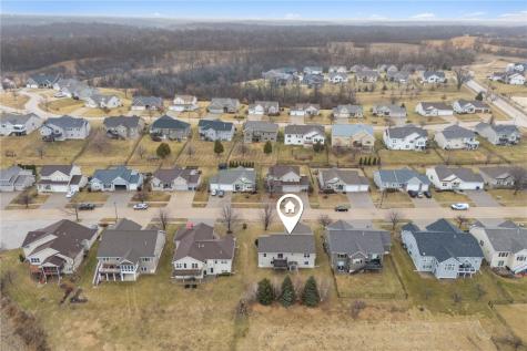 4922 Windmill Drive SW Cedar Rapids IA 52404