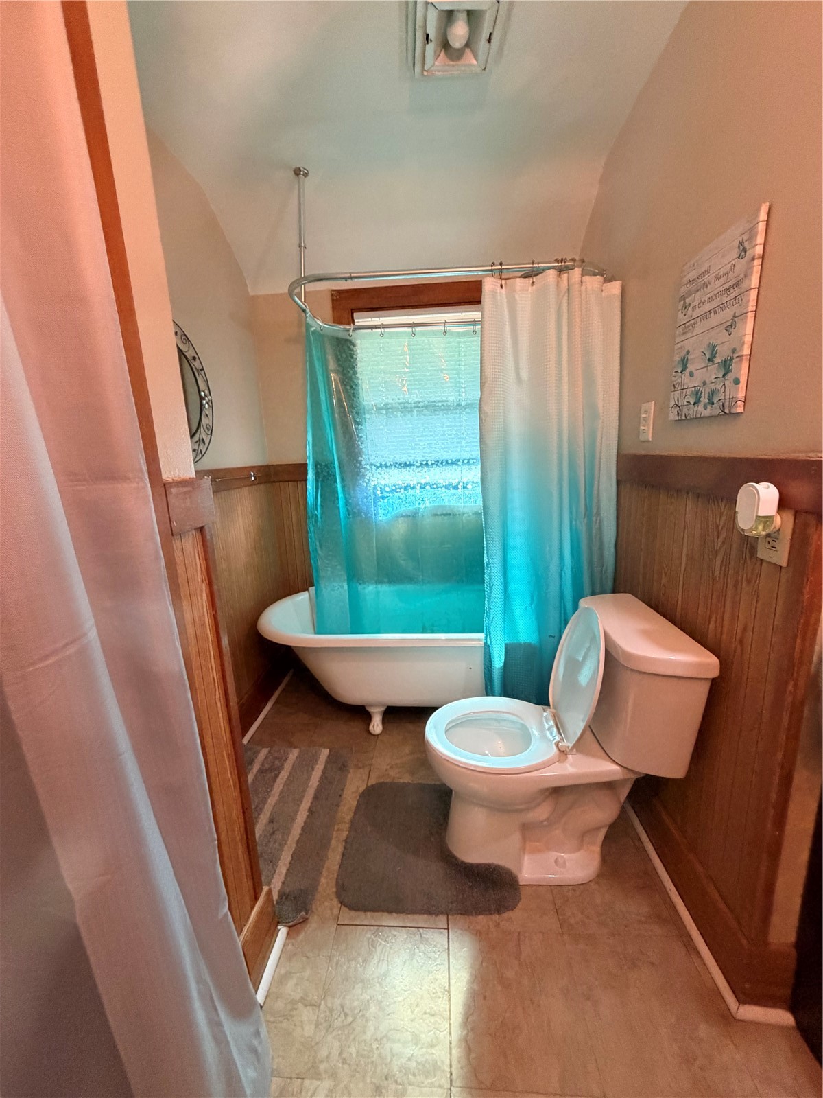 1507 Hinkley Avenue NW Cedar Rapids IA 52405