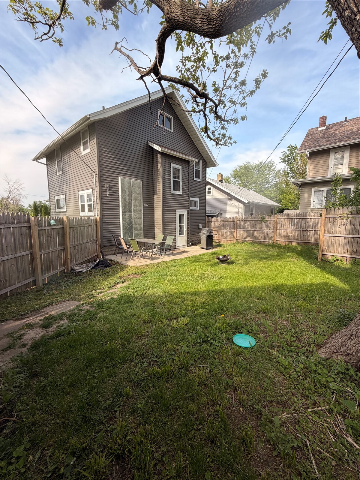 1507 Hinkley Avenue NW Cedar Rapids IA 52405