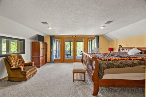 1828 NE Shady Lane North Liberty IA 52317