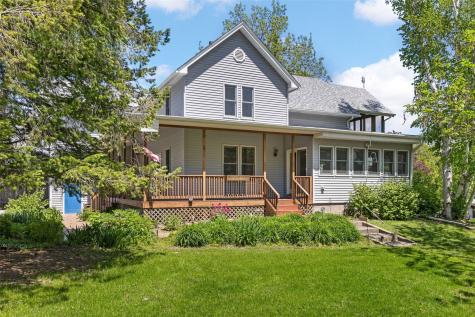 1828 NE Shady Lane North Liberty IA 52317