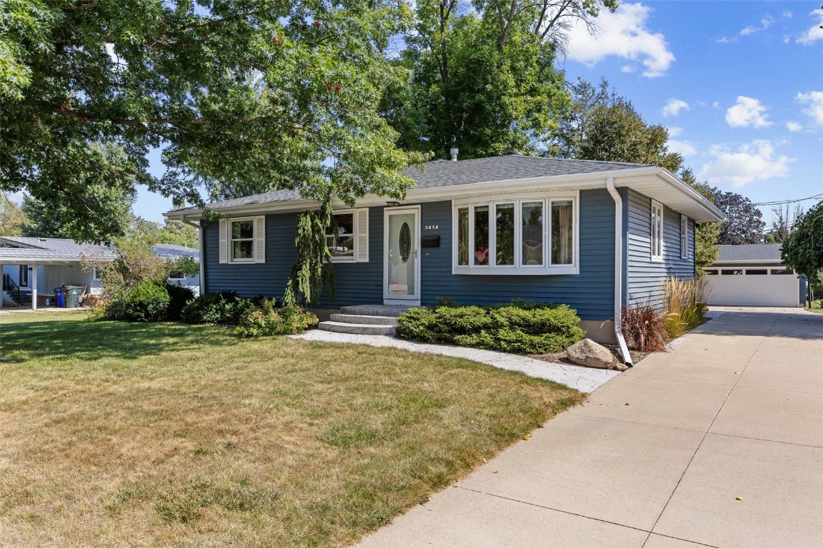 3858 Northwood Drive NE Cedar Rapids IA 52402