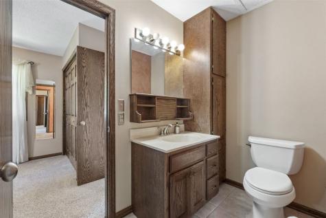 3858 Northwood Drive NE Cedar Rapids IA 52402