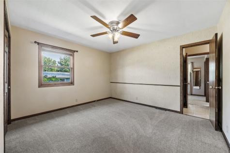 3858 Northwood Drive NE Cedar Rapids IA 52402