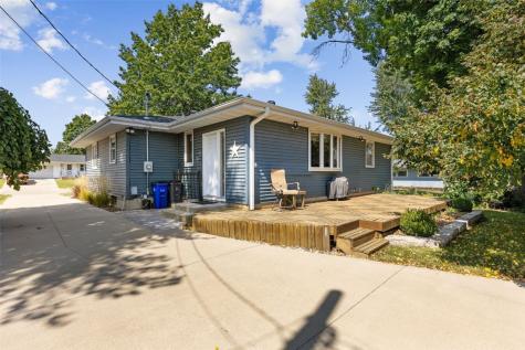 3858 Northwood Drive NE Cedar Rapids IA 52402