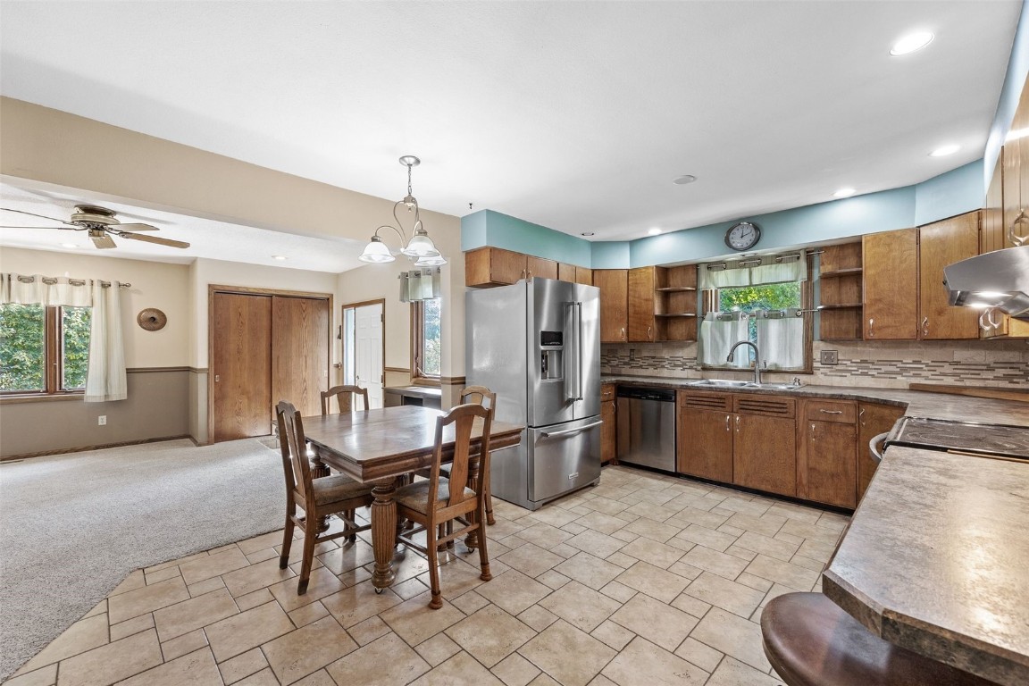 3858 Northwood Drive NE Cedar Rapids IA 52402