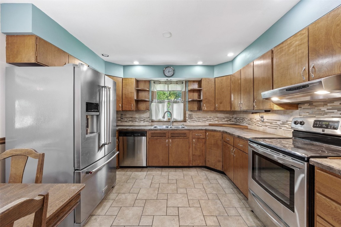 3858 Northwood Drive NE Cedar Rapids IA 52402