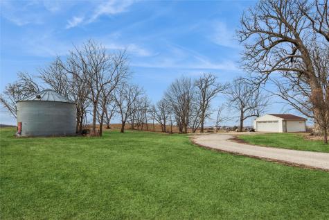 527 SW Swisher View Drive Swisher IA 52338