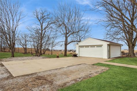 527 SW Swisher View Drive Swisher IA 52338