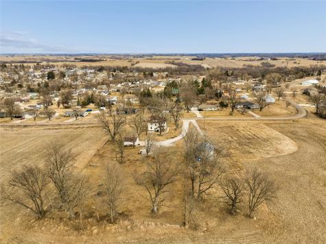 527 SW Swisher View Drive Swisher IA 52338