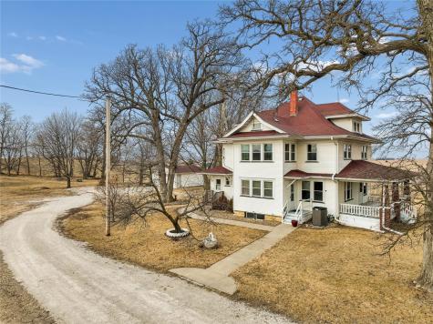 527 SW Swisher View Drive Swisher IA 52338