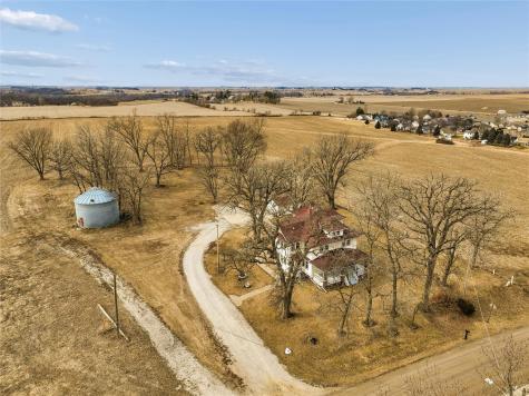527 SW Swisher View Drive Swisher IA 52338