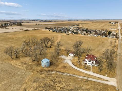 527 SW Swisher View Drive Swisher IA 52338