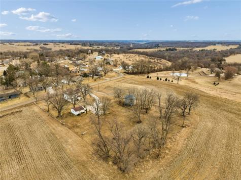 527 SW Swisher View Drive Swisher IA 52338