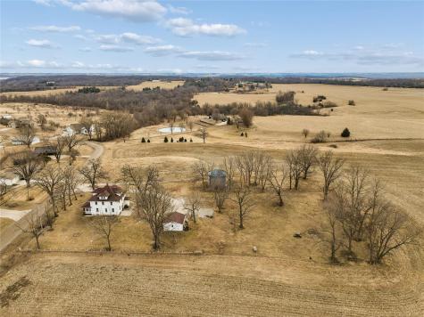 527 SW Swisher View Drive Swisher IA 52338