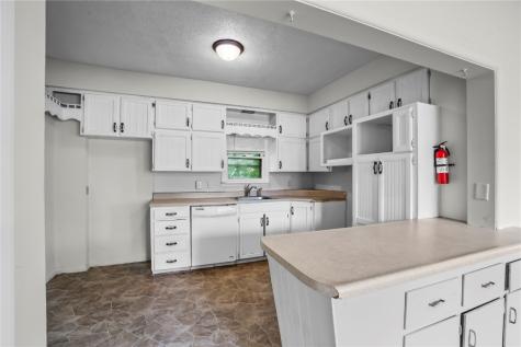 658 15th Avenue SW Cedar Rapids IA 52404