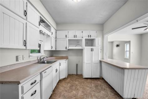 658 15th Avenue SW Cedar Rapids IA 52404
