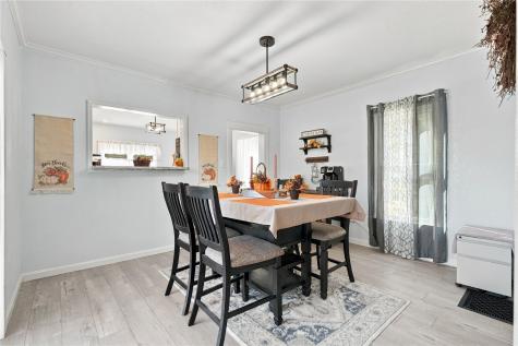 409 3rd Street SE Independence IA 50644
