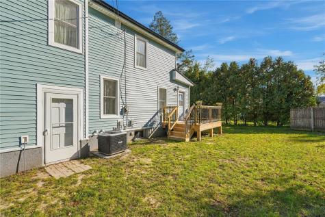 409 3rd Street SE Independence IA 50644