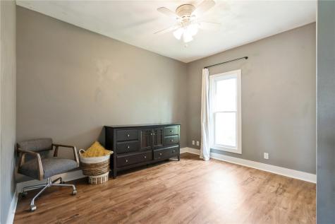 387 11th Street Marion IA 52302