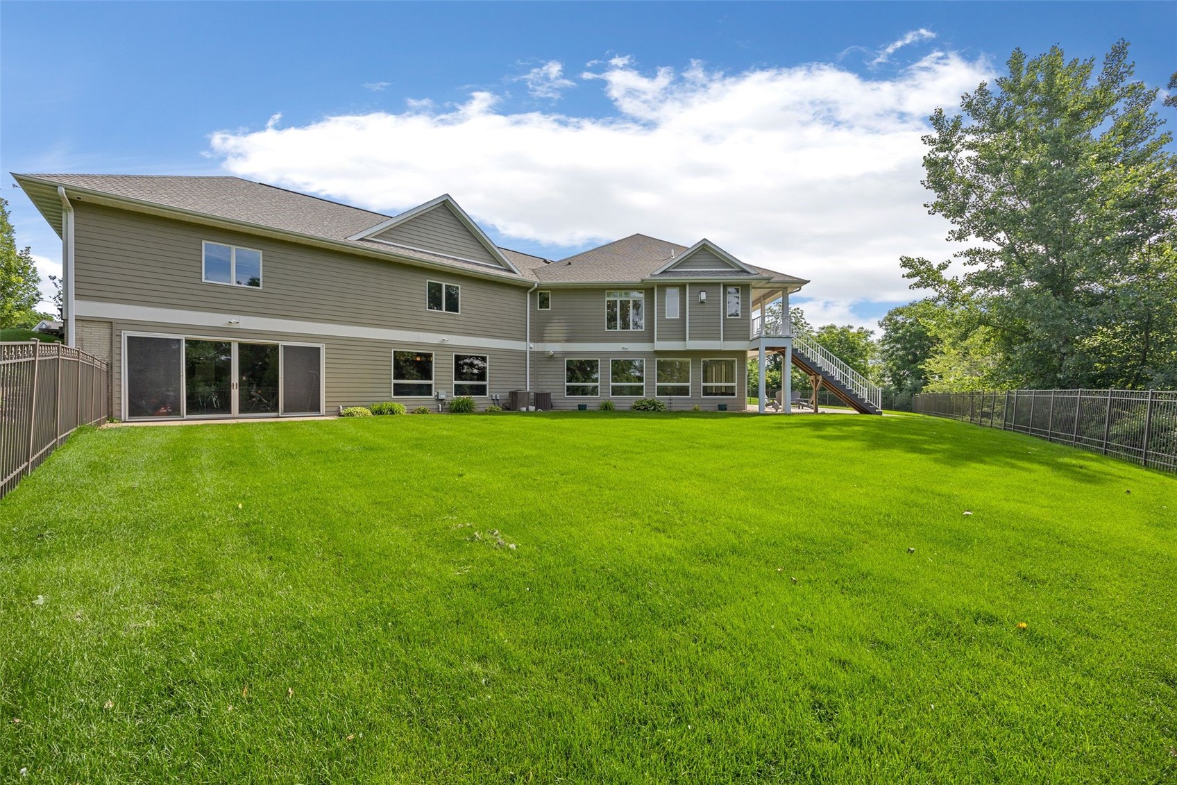 3003 Cedar River Court NE Cedar Rapids IA 52411